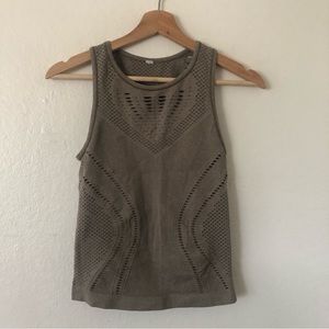 Alo Yoga Lark Tank Top in Light Brown Sz Missing